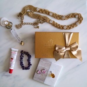 Pick your FREE gift 🎁 with $45+ purchase!